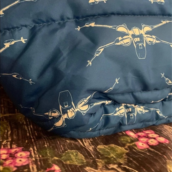 VERY HARD to find UNIQLO Star Wars Collaboration X-Wing Tote Bag - Picture 2 of 9